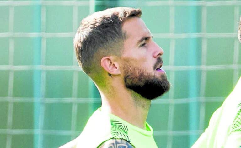 El Atlético de Madrid se interesa en Iñigo Martínez, objetivo del Barcelona para verano