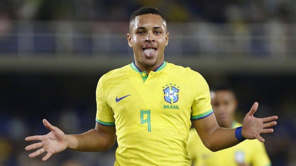 Vitor Roque le costará 25 millones de euros al FC Barcelona