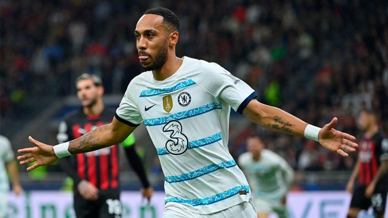 Aubameyang en buena sintonía con Xavi y muy cerca de volver al Barcelona