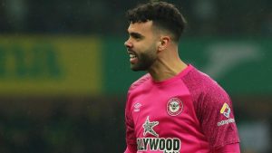 Thomas Frank, entrenador del Brentford, elogia a David Raya y le pone precio